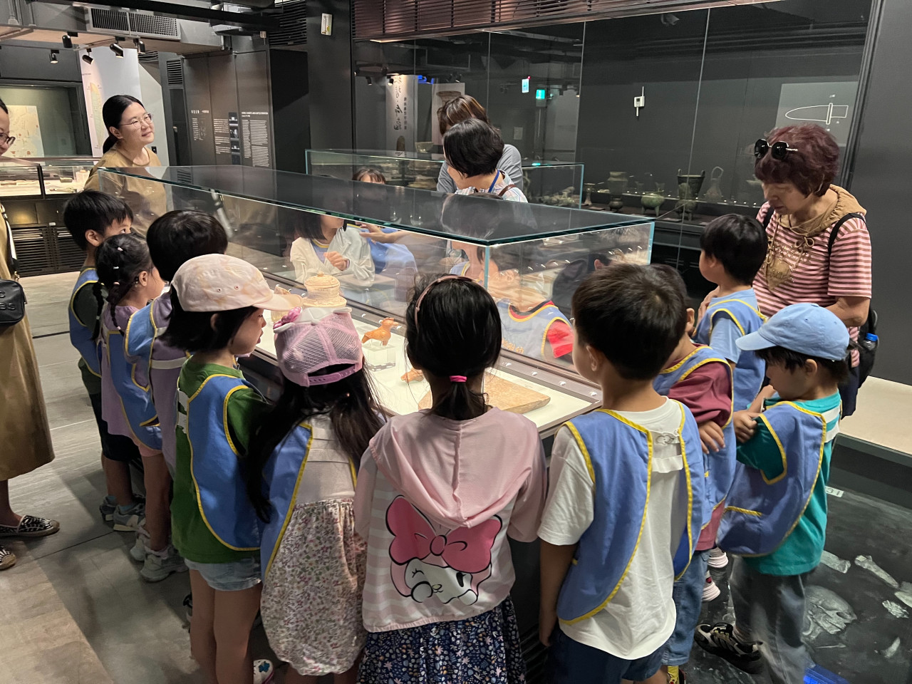 棒打老虎雞吃蟲｜甲骨文遊戲卡牌 - 2026中研附幼參訪活動