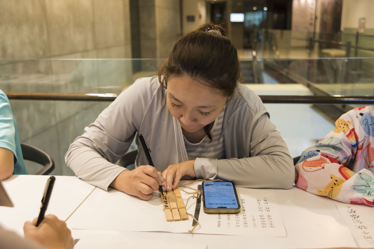 邊聊漢簡、編寫木簡（7/16） - 夏日文物館