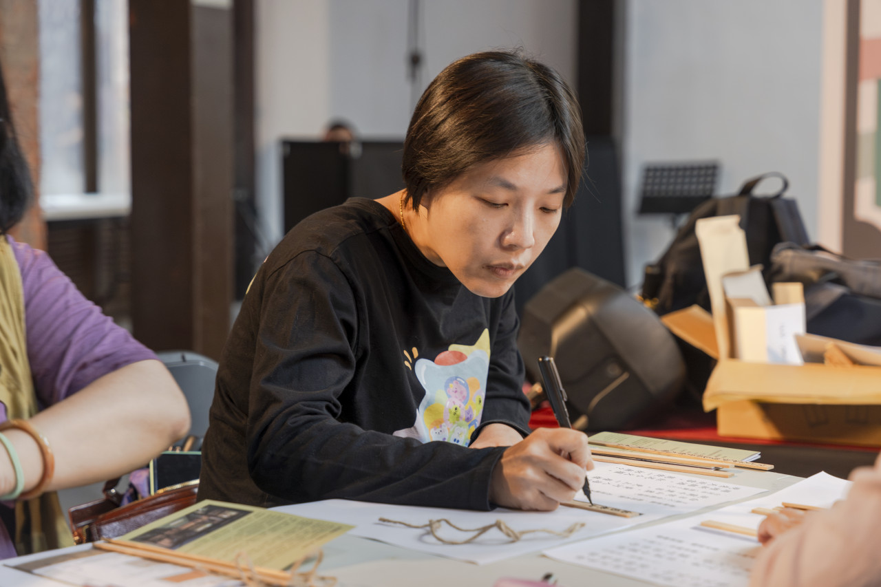 邊聊漢簡、編寫木簡（9/22） - 113年國際失智月特展｜社會處方箋響應工作坊