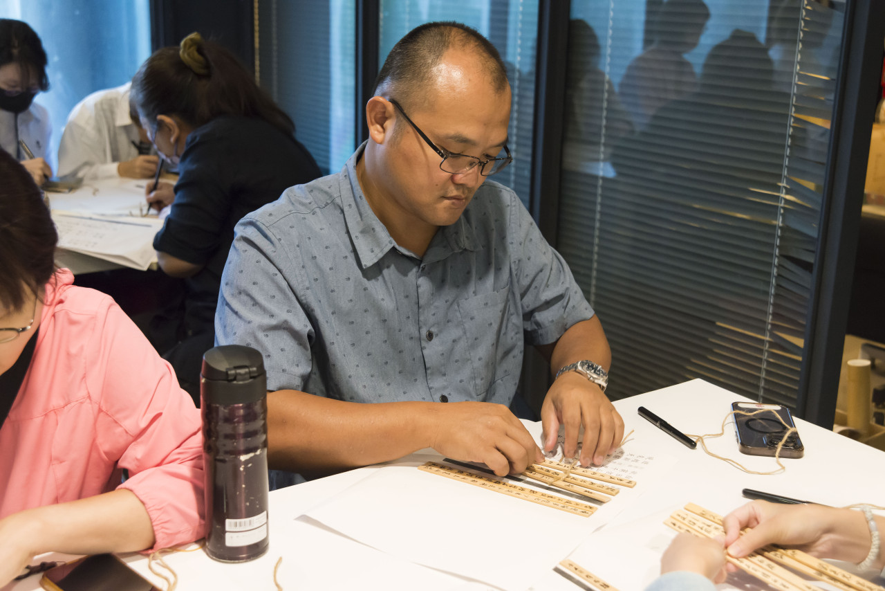 邊聊漢簡、編寫木簡（7/16） - 夏日文物館