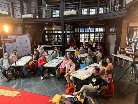 邊聊漢簡、編寫木簡（9/22） - 113年國際失智月特展｜社會處方箋響應工作坊