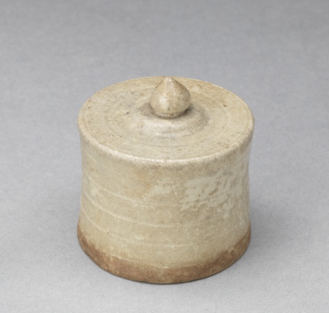 Silo-shaped Object