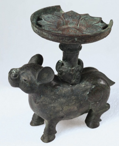 Animal-shaped Tsun Vessel
