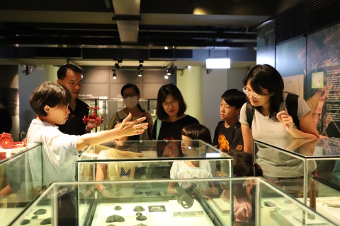 IV-1 Shang Dynasty Chariot DIY Workshop