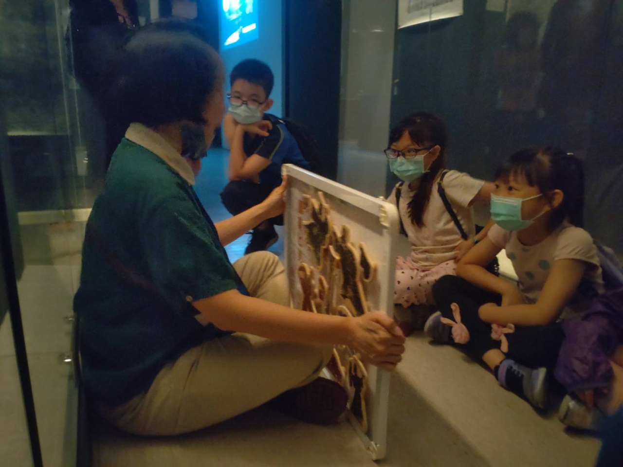 Lend a Han-d with Storytelling (5/20) - MIHP Activities for the 2023 518 International Museum Day