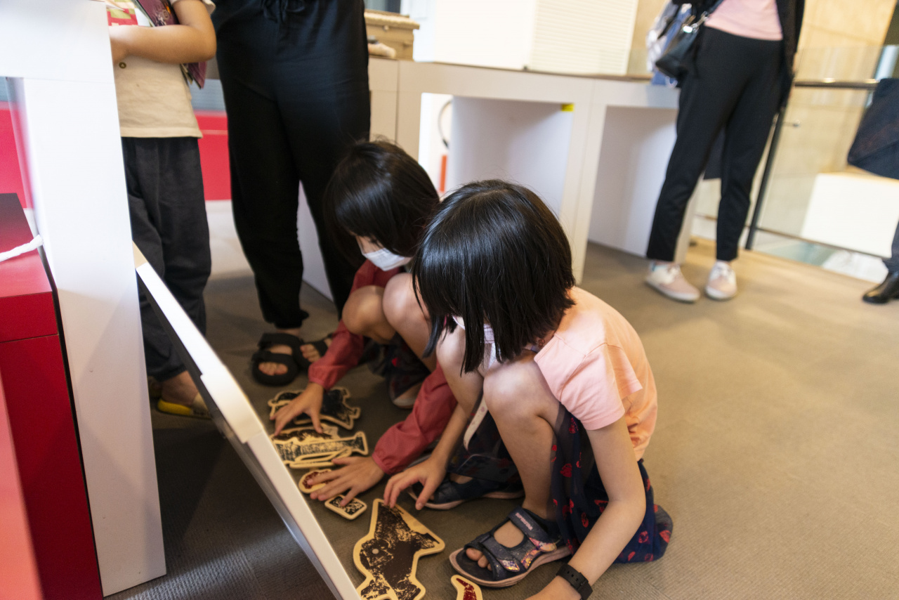 Lend a Han-d with Storytelling (5/20) - MIHP Activities for the 2023 518 International Museum Day
