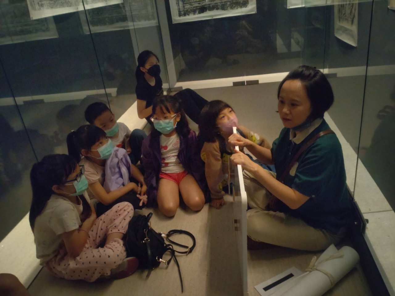 Lend a Han-d with Storytelling (5/20) - MIHP Activities for the 2023 518 International Museum Day