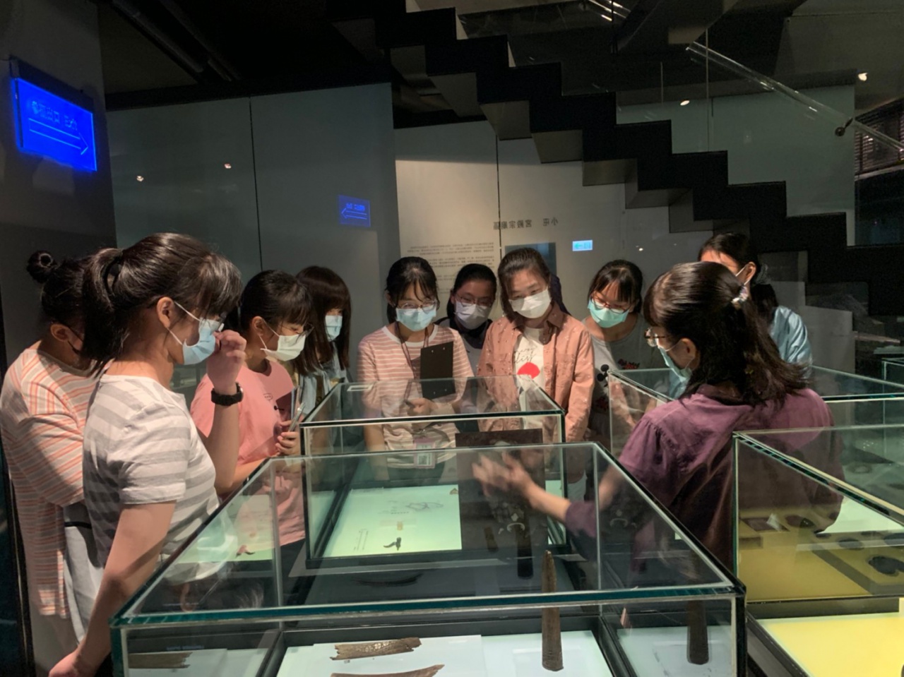 English excursion learning visit of Taipei City Walker, Taipei First Girls High School