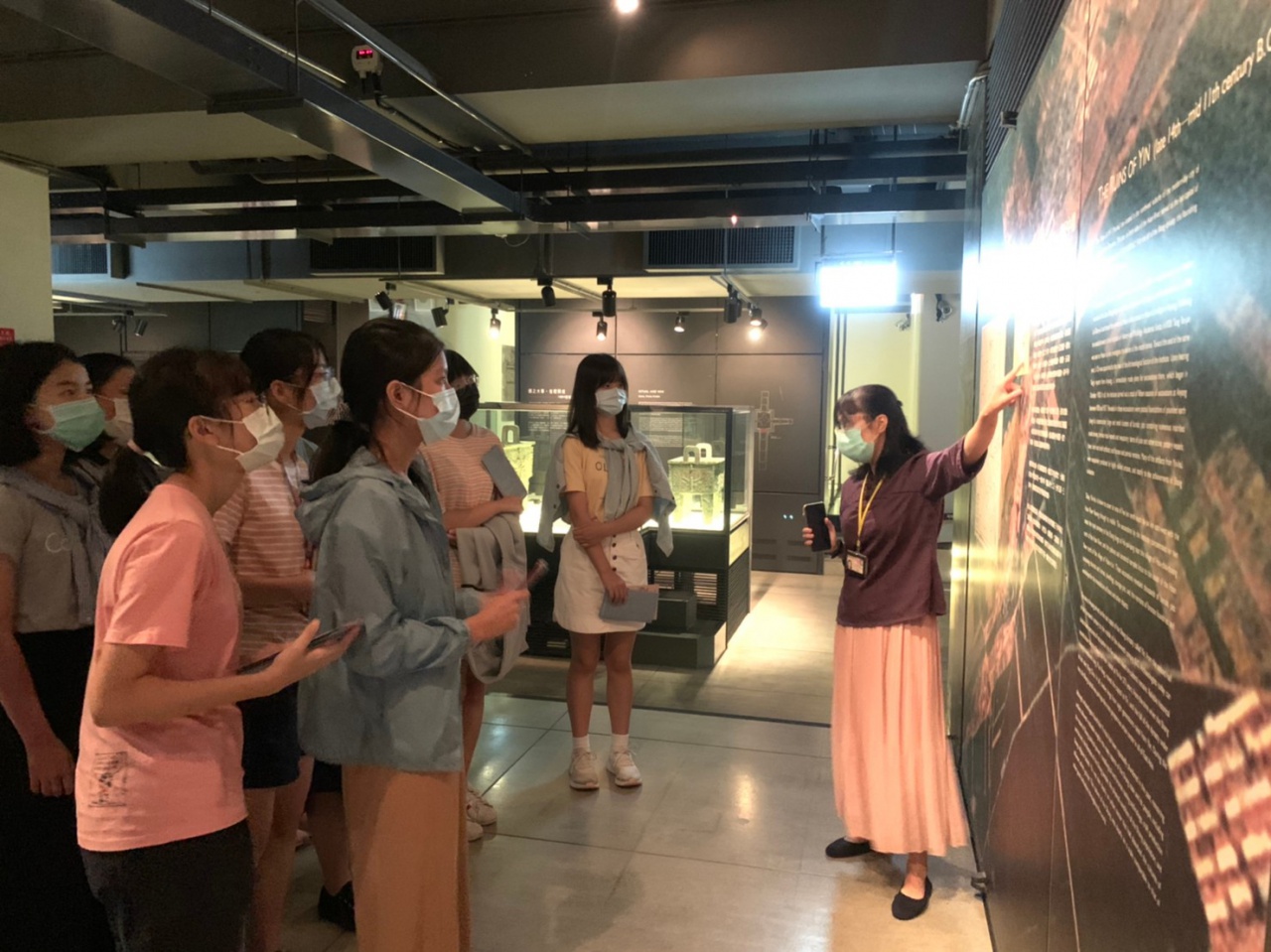 English excursion learning visit of Taipei City Walker, Taipei First Girls High School