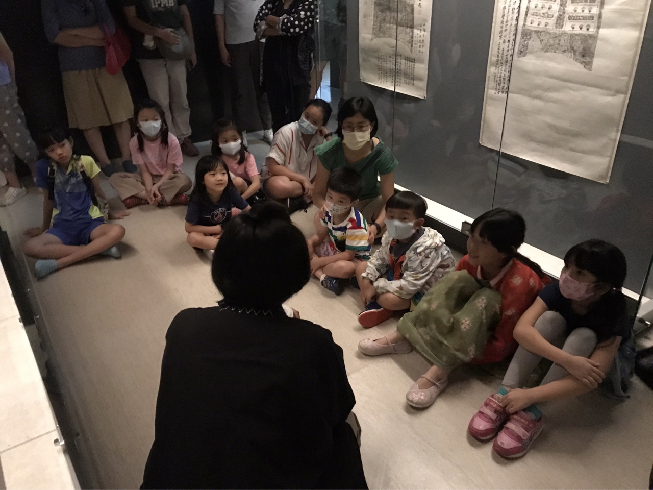 Lend a Han-d with Storytelling (5/27) - MIHP Activities for the 2023 518 International Museum Day