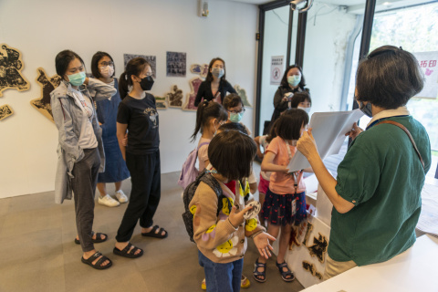 Lend a Han-d with Storytelling (5/20) - MIHP Activities for the 2023 518 International Museum Day