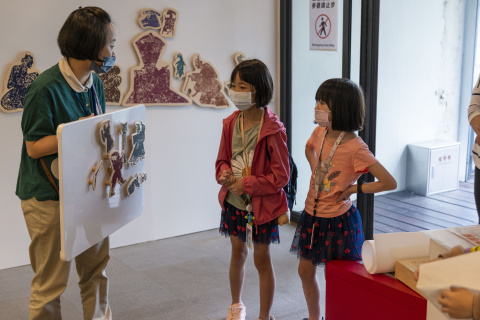 Lend a Han-d with Storytelling (5/20) - MIHP Activities for the 2023 518 International Museum Day