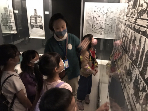 Lend a Han-d with Storytelling (5/20) - MIHP Activities for the 2023 518 International Museum Day