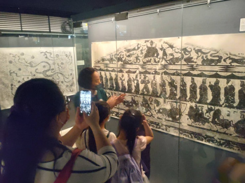 Lend a Han-d with Storytelling (5/20) - MIHP Activities for the 2023 518 International Museum Day