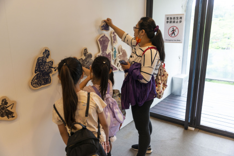 Lend a Han-d with Storytelling (5/20) - MIHP Activities for the 2023 518 International Museum Day