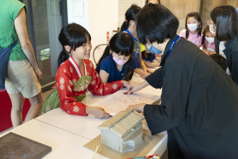 Lend a Han-d with Storytelling (5/27) - MIHP Activities for the 2023 518 International Museum Day