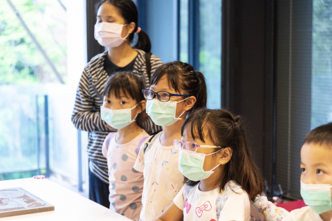 Lend a Han-d with Storytelling (5/20) - MIHP Activities for the 2023 518 International Museum Day