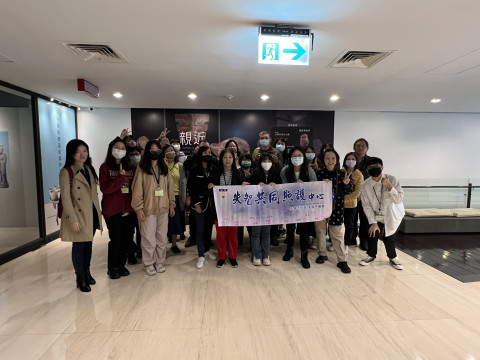 2025中山醫大失智照護參訪活動 - 瞧！是三千三百歲的貓頭鷹！
