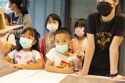 Lend a Han-d with Storytelling (5/20) - MIHP Activities for the 2023 518 International Museum Day