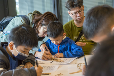 邊聊漢簡、編寫木簡 - 2024中研院Open House（10/12兒童科普日）