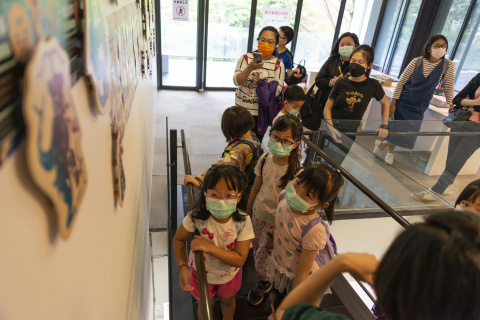 Lend a Han-d with Storytelling (5/20) - MIHP Activities for the 2023 518 International Museum Day