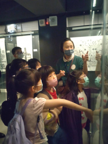 Lend a Han-d with Storytelling (5/20) - MIHP Activities for the 2023 518 International Museum Day