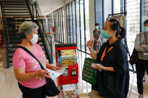 Fetch and Boil Water to Bathe!  - The MIHP’s 2022 Social Prescription Activity