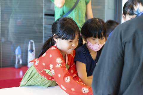 Lend a Han-d with Storytelling (5/27) - MIHP Activities for the 2023 518 International Museum Day