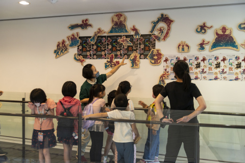 Lend a Han-d with Storytelling (5/20) - MIHP Activities for the 2023 518 International Museum Day