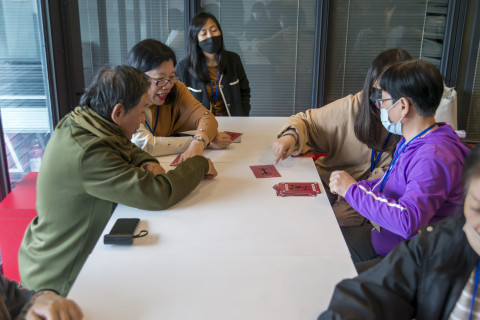 2025中山醫大失智照護參訪活動 - 瞧！是三千三百歲的貓頭鷹！