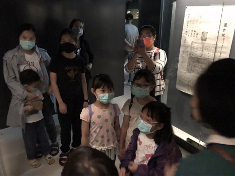 Lend a Han-d with Storytelling (5/20) - MIHP Activities for the 2023 518 International Museum Day