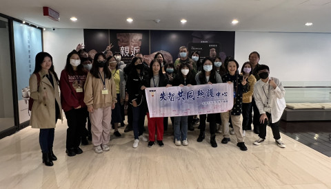 2025中山醫大失智照護參訪活動 - 瞧！是三千三百歲的貓頭鷹！