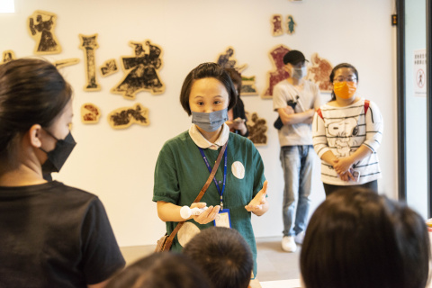 Lend a Han-d with Storytelling (5/20) - MIHP Activities for the 2023 518 International Museum Day