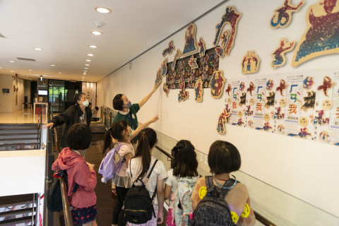 Lend a Han-d with Storytelling (5/20) - MIHP Activities for the 2023 518 International Museum Day