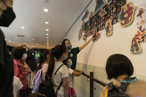 Lend a Han-d with Storytelling (5/20) - MIHP Activities for the 2023 518 International Museum Day
