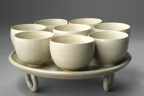 Porcelain Unearthed at the Sui-Tang Period Tombs in Anyang