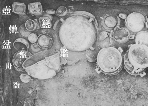 琉璃閣60號墓出土照片
