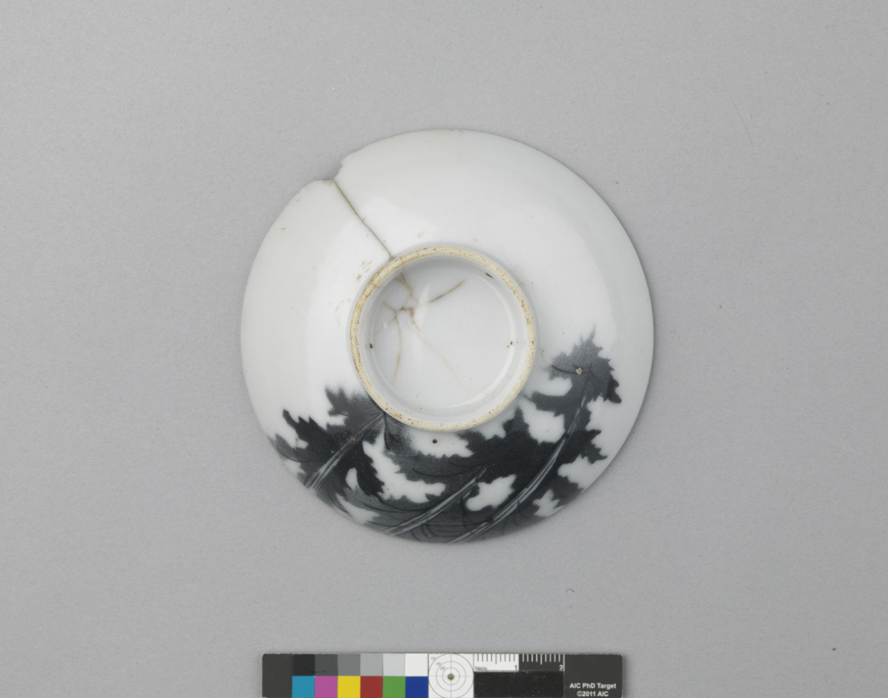 帶圈足底小瓷碟