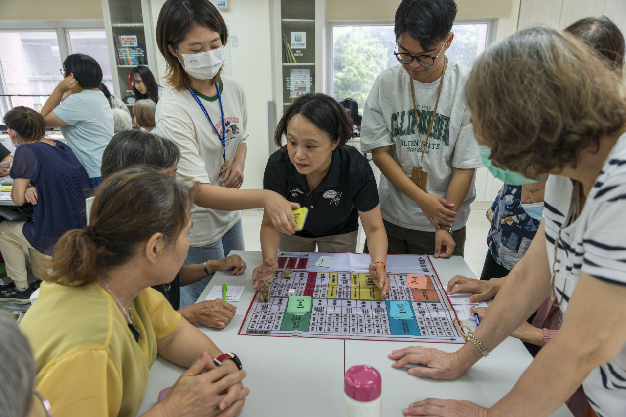 文物館陞官圖｜桌遊活動 - 歷史文物陳列館X臺北市立聯合醫院