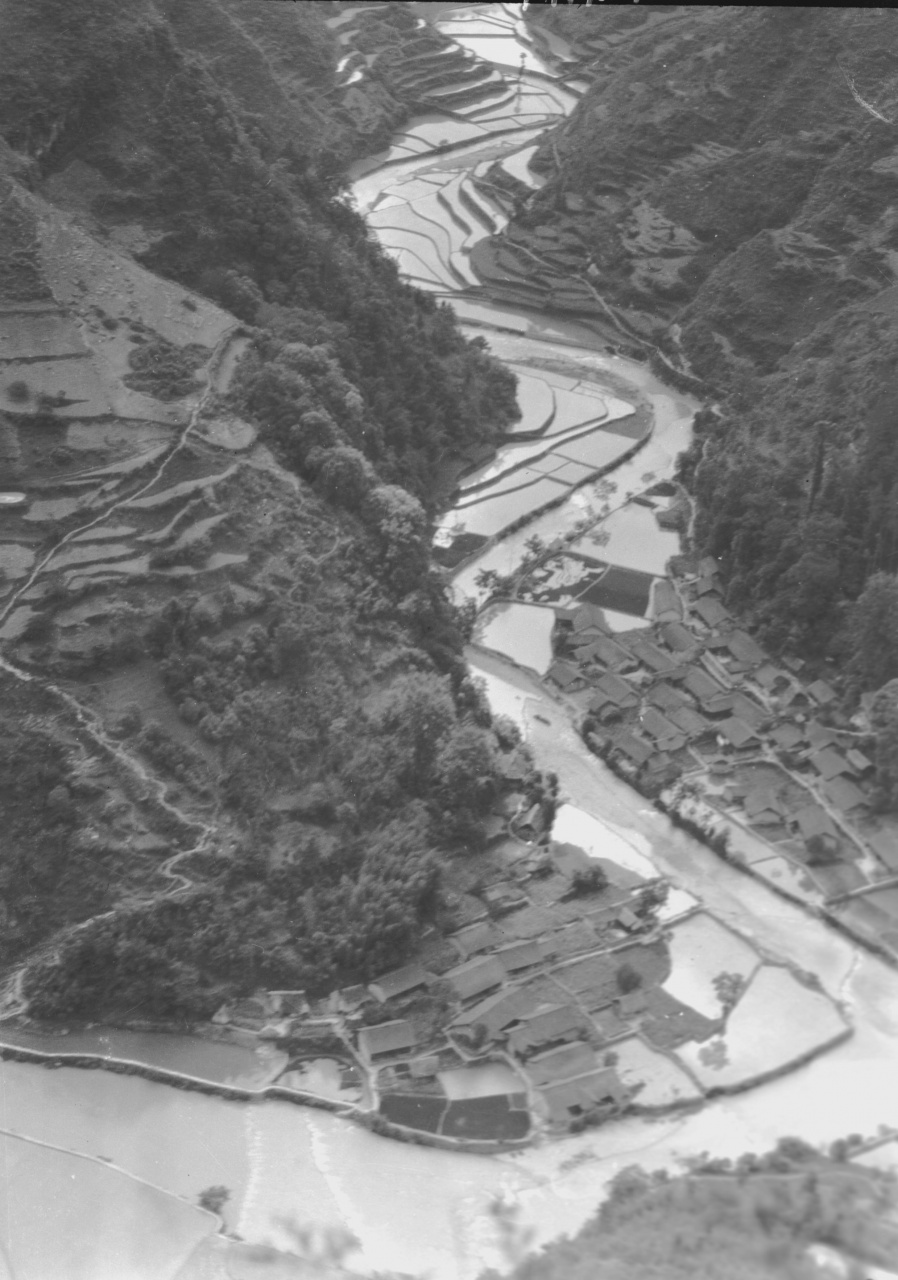 人與地：環境區分與人類適應